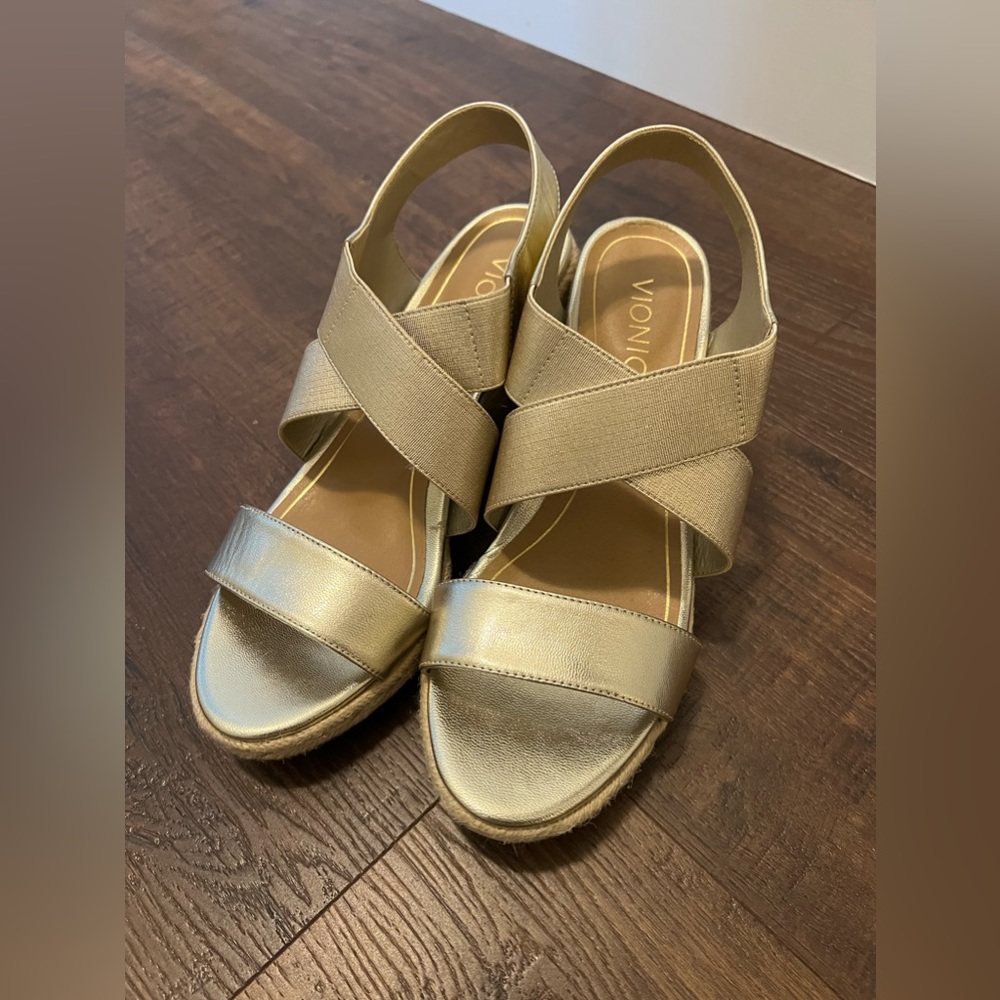 Vionic Ainsleigh Wedge Sandal, size 8